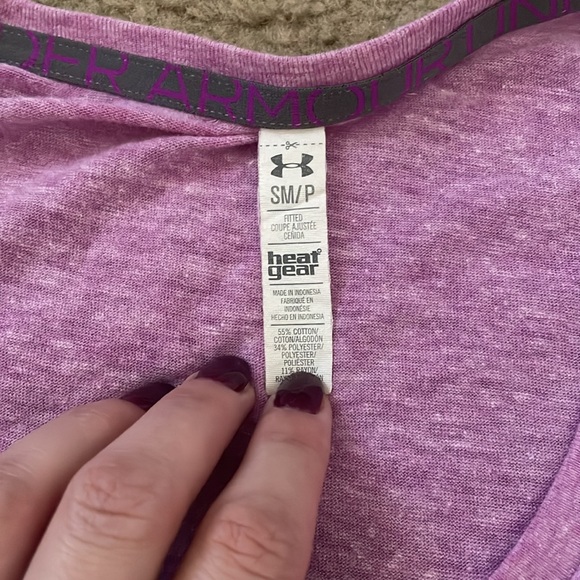 Women’s Under Armour tee - Picture 3 of 3